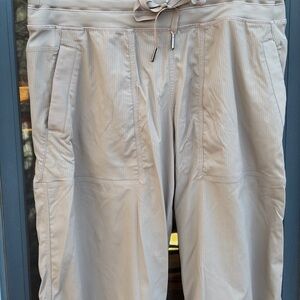 Women’s Dance Studio Mid-Rise Pant
Regular